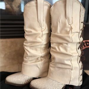 Freebird Jules White Snake Boots 9